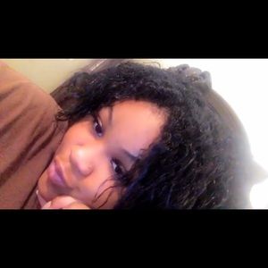 Meet your Posher, Sarya